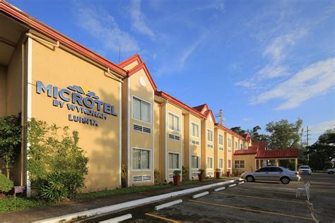 Top Hotels Closest to SOGO in Golden Triangle from S$103.